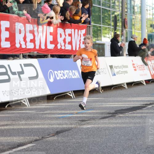 25.04.2025 - Das Zehntel Lena Gebhardt http://msf.ph/oto/7773708 26.04.2025 08:49:21 Ziel 1452, 1537, 1945, 2018, 2021, 2377, 2513, 2696, 3488, 3606, 3613, 3785 meine-sportfotos.de
