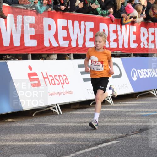 25.04.2025 - Das Zehntel Lena Gebhardt http://msf.ph/oto/7773801 26.04.2025 08:49:21 Ziel 1452, 1537, 1945, 2018, 2021, 2377, 2513, 2696, 3488, 3606, 3613, 3785 meine-sportfotos.de