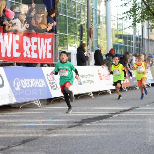 25.04.2025 - Das Zehntel Lena Gebhardt http://msf.ph/oto/7773881 26.04.2025 08:49:23 Ziel 1452, 1537, 1945, 2018, 2021, 2377, 2513, 2696, 3488, 3606, 3613, 3785 meine-sportfotos.de
