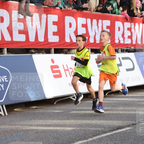 25.04.2025 - Das Zehntel Lena Gebhardt http://msf.ph/oto/7774050 26.04.2025 08:49:25 Ziel 1116, 1452, 1537, 1945, 2018, 2021, 2377, 2513, 2696, 3488, 3606, 3613, 3785 meine-sportfotos.de