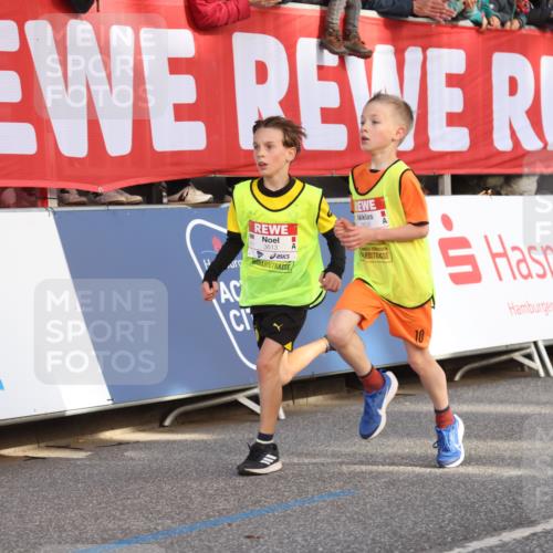 25.04.2025 - Das Zehntel Lena Gebhardt http://msf.ph/oto/7774072 26.04.2025 08:49:26 Ziel 1116, 1452, 1537, 1945, 2018, 2021, 2377, 2513, 2696, 3488, 3606, 3613, 3785 meine-sportfotos.de