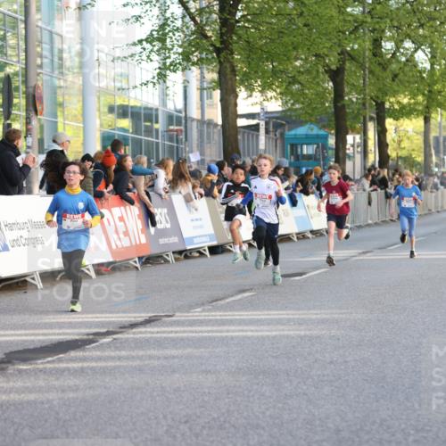 25.04.2025 - Das Zehntel Lena Gebhardt http://msf.ph/oto/7774106 26.04.2025 08:49:31 Ziel 1116, 1452, 1537, 1945, 2018, 2021, 2377, 2383, 2513, 2696, 2995, 3488, 3606, 3613 meine-sportfotos.de