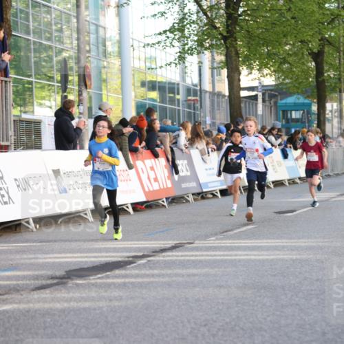 25.04.2025 - Das Zehntel Lena Gebhardt http://msf.ph/oto/7774126 26.04.2025 08:49:31 Ziel 1116, 1452, 1537, 1945, 2018, 2021, 2377, 2383, 2513, 2696, 2995, 3488, 3606, 3613 meine-sportfotos.de