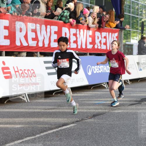 25.04.2025 - Das Zehntel Lena Gebhardt http://msf.ph/oto/7774457 26.04.2025 08:49:34 Ziel 1107, 1116, 1537, 1945, 2018, 2021, 2377, 2383, 2513, 2696, 2995, 3488, 3539, 3540, 3613 meine-sportfotos.de