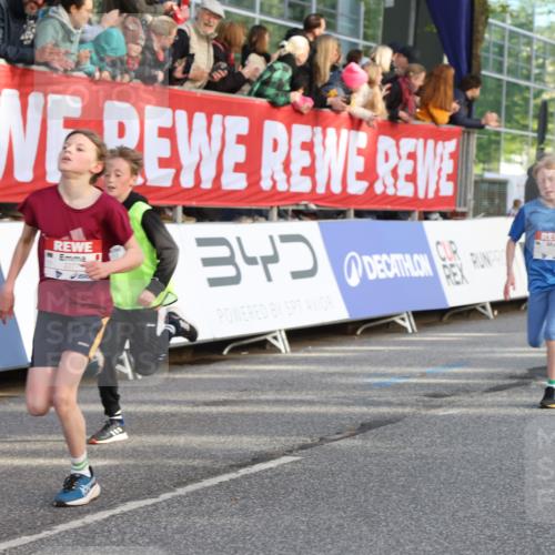 25.04.2025 - Das Zehntel Lena Gebhardt http://msf.ph/oto/7774571 26.04.2025 08:49:35 Ziel 1107, 1116, 1537, 1945, 2018, 2021, 2377, 2383, 2513, 2696, 2995, 3488, 3539, 3540, 3613 meine-sportfotos.de