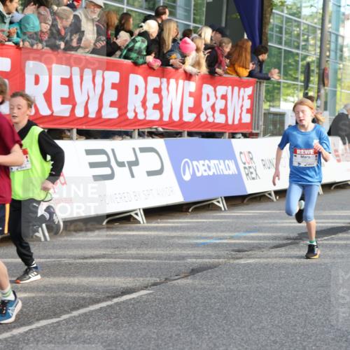 25.04.2025 - Das Zehntel Lena Gebhardt http://msf.ph/oto/7774582 26.04.2025 08:49:35 Ziel 1107, 1116, 1537, 1945, 2018, 2021, 2377, 2383, 2513, 2696, 2995, 3488, 3539, 3540, 3613 meine-sportfotos.de