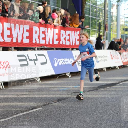 25.04.2025 - Das Zehntel Lena Gebhardt http://msf.ph/oto/7774593 26.04.2025 08:49:36 Ziel 1107, 1116, 1537, 1945, 2018, 2021, 2377, 2383, 2513, 2696, 2995, 3488, 3539, 3540, 3613 meine-sportfotos.de