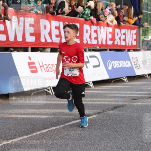 25.04.2025 - Das Zehntel Lena Gebhardt http://msf.ph/oto/7774824 26.04.2025 08:49:39 Ziel 1107, 1116, 1537, 1945, 2018, 2021, 2377, 2383, 2513, 2696, 2995, 3488, 3539, 3540 meine-sportfotos.de