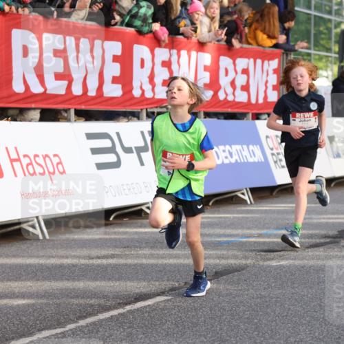 25.04.2025 - Das Zehntel Lena Gebhardt http://msf.ph/oto/7774981 26.04.2025 08:49:44 Ziel 1107, 1116, 1131, 1537, 1945, 2021, 2377, 2383, 2995, 3539, 3540 meine-sportfotos.de