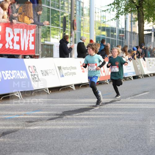 25.04.2025 - Das Zehntel Lena Gebhardt http://msf.ph/oto/7775243 26.04.2025 08:49:50 Ziel 1107, 1116, 1131, 1537, 2014, 2383, 2995, 3539, 3540 meine-sportfotos.de