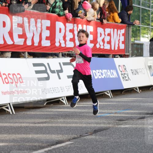 25.04.2025 - Das Zehntel Lena Gebhardt http://msf.ph/oto/7775669 26.04.2025 08:49:56 Ziel 1107, 1116, 1131, 1750, 2014, 2363, 2383, 2637, 2739, 2995, 3539, 3540 meine-sportfotos.de