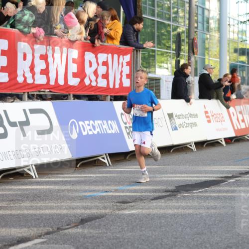 25.04.2025 - Das Zehntel Lena Gebhardt http://msf.ph/oto/7776097 26.04.2025 08:50:04 Ziel 1107, 1131, 1549, 1750, 2014, 2363, 2383, 2637, 2728, 2739, 2995, 3455, 3539, 3540 meine-sportfotos.de