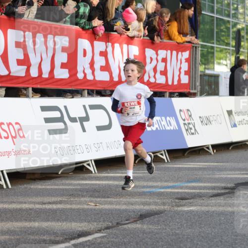 25.04.2025 - Das Zehntel Lena Gebhardt http://msf.ph/oto/7776726 26.04.2025 08:50:17 Ziel 1283, 1549, 1750, 2014, 2208, 2349, 2363, 2637, 2655, 2728, 2739, 2874, 3233, 3455, 3485, 3527 meine-sportfotos.de