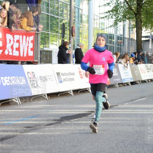 25.04.2025 - Das Zehntel Lena Gebhardt http://msf.ph/oto/7777201 26.04.2025 08:50:22 Ziel 1283, 1549, 1750, 2014, 2208, 2349, 2363, 2397, 2517, 2637, 2655, 2728, 2739, 2849, 2874, 3233, 3455, 3485, 3527, 3528, 3774 meine-sportfotos.de