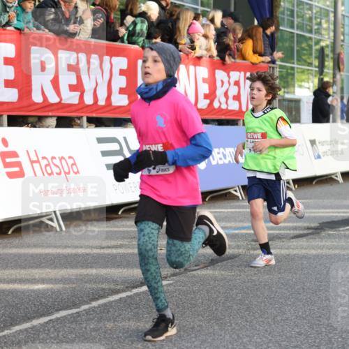 25.04.2025 - Das Zehntel Lena Gebhardt http://msf.ph/oto/7777253 26.04.2025 08:50:23 Ziel 1283, 1458, 1549, 1750, 2014, 2208, 2349, 2363, 2397, 2517, 2637, 2655, 2728, 2739, 2849, 2874, 3233, 3455, 3485, 3527, 3528, 3774 meine-sportfotos.de