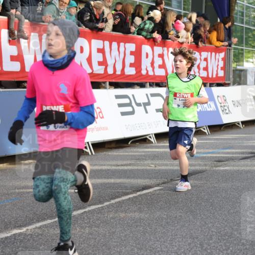 25.04.2025 - Das Zehntel Lena Gebhardt http://msf.ph/oto/7777276 26.04.2025 08:50:23 Ziel 1283, 1458, 1549, 1750, 2014, 2208, 2349, 2363, 2397, 2517, 2637, 2655, 2728, 2739, 2849, 2874, 3233, 3455, 3485, 3527, 3528, 3774 meine-sportfotos.de