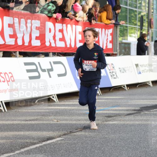 25.04.2025 - Das Zehntel Lena Gebhardt http://msf.ph/oto/7777869 26.04.2025 08:50:31 Ziel 1283, 1458, 1549, 1884, 2098, 2103, 2208, 2349, 2363, 2397, 2492, 2517, 2655, 2728, 2849, 2855, 2874, 3233, 3445, 3455, 3485, 3520, 3527, 3528, 3774, 3812, 3849, 3872 meine-sportfotos.de