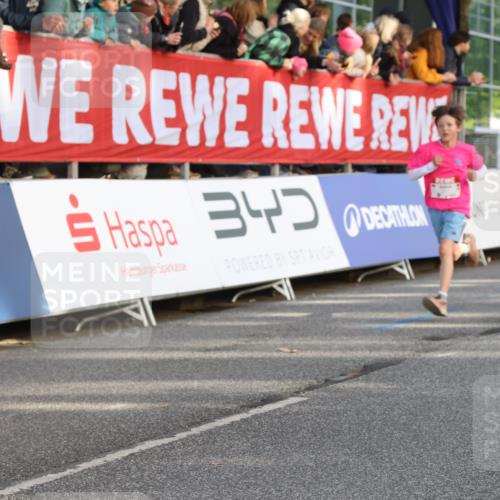 25.04.2025 - Das Zehntel Lena Gebhardt http://msf.ph/oto/7778014 26.04.2025 08:50:33 Ziel 1283, 1458, 1884, 2098, 2103, 2208, 2349, 2397, 2492, 2517, 2655, 2728, 2800, 2849, 2855, 2874, 3210, 3233, 3445, 3455, 3485, 3520, 3527, 3528, 3774, 3812, 3849, 3872 meine-sportfotos.de