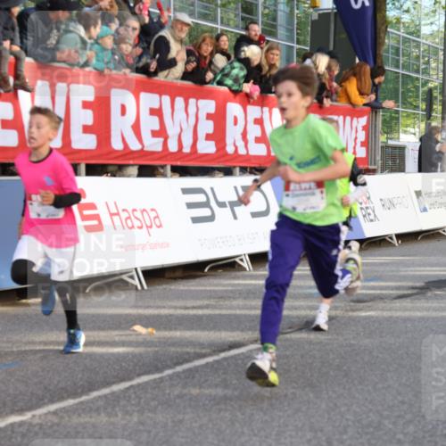 25.04.2025 - Das Zehntel Lena Gebhardt http://msf.ph/oto/7778158 26.04.2025 08:50:37 Ziel 1283, 1458, 1473, 1476, 1884, 2098, 2103, 2166, 2208, 2349, 2397, 2492, 2517, 2655, 2728, 2800, 2849, 2855, 2874, 2903, 2920, 3210, 3214, 3233, 3445, 3455, 3485, 3520, 3527, 3528, 3774, 3812, 3849, 3872 meine-sportfotos.de