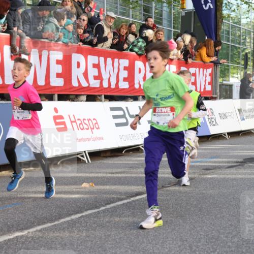 25.04.2025 - Das Zehntel Lena Gebhardt http://msf.ph/oto/7778170 26.04.2025 08:50:37 Ziel 1283, 1458, 1473, 1476, 1884, 2098, 2103, 2166, 2208, 2349, 2397, 2492, 2517, 2655, 2728, 2800, 2849, 2855, 2874, 2903, 2920, 3210, 3214, 3233, 3445, 3455, 3485, 3520, 3527, 3528, 3774, 3812, 3849, 3872 meine-sportfotos.de