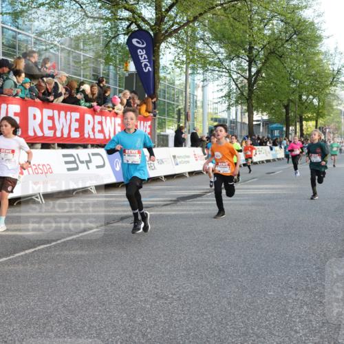 25.04.2025 - Das Zehntel Lena Gebhardt http://msf.ph/oto/7778638 26.04.2025 08:50:47 Ziel 1283, 1458, 1473, 1476, 1884, 2098, 2103, 2156, 2166, 2321, 2349, 2397, 2492, 2517, 2643, 2711, 2731, 2800, 2840, 2849, 2852, 2855, 2903, 2920, 2935, 3210, 3214, 3233, 3445, 3520, 3527, 3528, 3774, 3812, 3849, 3872 meine-sportfotos.de