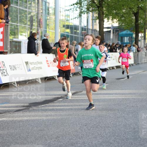 25.04.2025 - Das Zehntel Lena Gebhardt http://msf.ph/oto/7778906 26.04.2025 08:50:50 Ziel 1283, 1458, 1473, 1476, 1884, 2098, 2103, 2156, 2166, 2321, 2325, 2397, 2492, 2517, 2643, 2711, 2731, 2800, 2840, 2849, 2852, 2855, 2903, 2920, 2935, 3210, 3214, 3445, 3520, 3528, 3774, 3782, 3812, 3849, 3872 meine-sportfotos.de