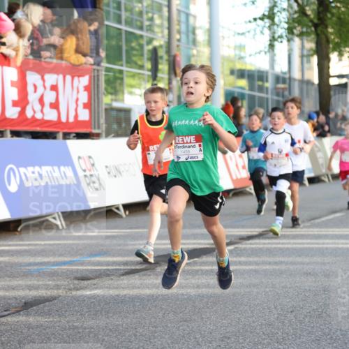 25.04.2025 - Das Zehntel Lena Gebhardt http://msf.ph/oto/7778924 26.04.2025 08:50:51 Ziel 1114, 1458, 1473, 1476, 1884, 2098, 2103, 2156, 2166, 2321, 2325, 2397, 2492, 2517, 2643, 2711, 2731, 2800, 2840, 2849, 2852, 2855, 2903, 2920, 2935, 3210, 3214, 3445, 3520, 3528, 3774, 3782, 3812, 3849, 3872 meine-sportfotos.de