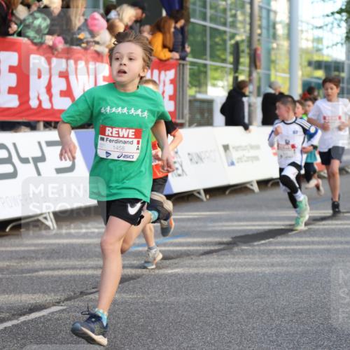 25.04.2025 - Das Zehntel Lena Gebhardt http://msf.ph/oto/7778983 26.04.2025 08:50:51 Ziel 1114, 1458, 1473, 1476, 1884, 2098, 2103, 2156, 2166, 2321, 2325, 2397, 2492, 2517, 2643, 2711, 2731, 2800, 2840, 2849, 2852, 2855, 2903, 2920, 2935, 3210, 3214, 3445, 3520, 3528, 3774, 3782, 3812, 3849, 3872 meine-sportfotos.de