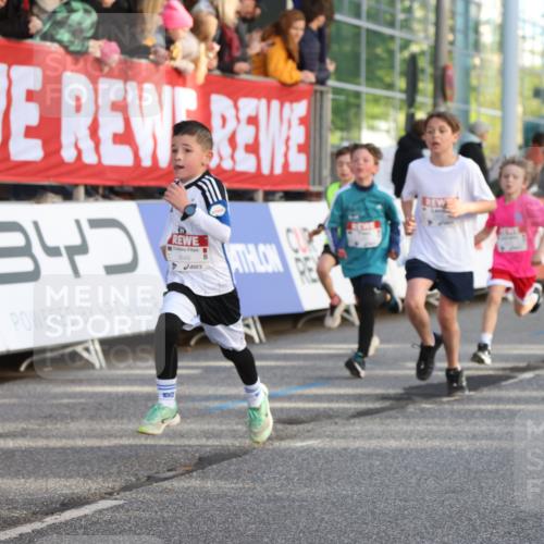 25.04.2025 - Das Zehntel Lena Gebhardt http://msf.ph/oto/7779036 26.04.2025 08:50:52 Ziel 1114, 1458, 1473, 1476, 1884, 2098, 2103, 2156, 2166, 2321, 2325, 2397, 2492, 2517, 2643, 2711, 2731, 2800, 2840, 2849, 2852, 2855, 2903, 2920, 2935, 3210, 3214, 3445, 3520, 3528, 3774, 3782, 3812, 3849, 3872 meine-sportfotos.de