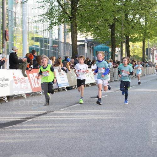 25.04.2025 - Das Zehntel Lena Gebhardt http://msf.ph/oto/7779207 26.04.2025 08:50:58 Ziel 1114, 1458, 1473, 1476, 1484, 1748, 1884, 2098, 2103, 2156, 2166, 2321, 2325, 2392, 2474, 2492, 2643, 2709, 2711, 2731, 2734, 2778, 2800, 2840, 2852, 2855, 2903, 2920, 2935, 3210, 3214, 3445, 3520, 3782, 3812, 3849, 3865, 3872 meine-sportfotos.de