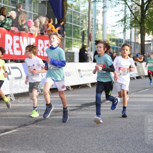 25.04.2025 - Das Zehntel Lena Gebhardt http://msf.ph/oto/7779419 26.04.2025 08:51:00 Ziel 1087, 1114, 1473, 1476, 1484, 1748, 1884, 2098, 2103, 2156, 2166, 2321, 2325, 2392, 2474, 2492, 2643, 2709, 2711, 2718, 2731, 2734, 2778, 2800, 2827, 2840, 2852, 2855, 2903, 2920, 2935, 3210, 3214, 3231, 3445, 3520, 3782, 3812, 3849, 3865, 3872 meine-sportfotos.de