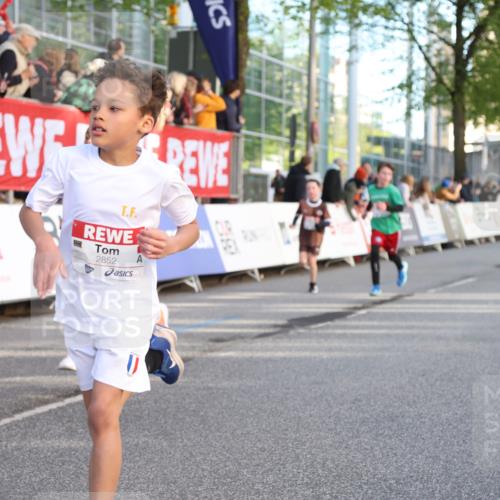 25.04.2025 - Das Zehntel Lena Gebhardt http://msf.ph/oto/7779487 26.04.2025 08:51:02 Ziel 1080, 1087, 1114, 1473, 1476, 1484, 1748, 2156, 2166, 2321, 2325, 2356, 2392, 2474, 2643, 2709, 2711, 2718, 2731, 2734, 2778, 2800, 2827, 2832, 2840, 2852, 2855, 2903, 2920, 2935, 3040, 3210, 3214, 3231, 3445, 3520, 3782, 3812, 3865, 3872 meine-sportfotos.de