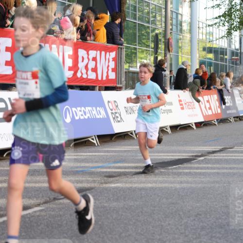 25.04.2025 - Das Zehntel Lena Gebhardt http://msf.ph/oto/7779675 26.04.2025 08:51:05 Ziel 1080, 1087, 1114, 1473, 1476, 1484, 1748, 2156, 2166, 2321, 2325, 2356, 2392, 2474, 2643, 2709, 2711, 2718, 2731, 2734, 2778, 2795, 2800, 2827, 2832, 2840, 2852, 2855, 2903, 2920, 2935, 3040, 3210, 3214, 3231, 3782, 3865 meine-sportfotos.de