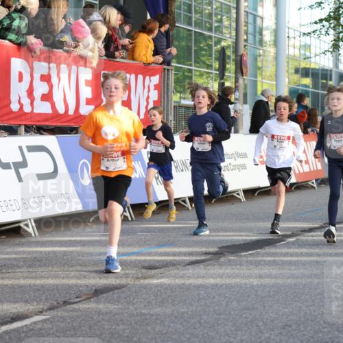 25.04.2025 - Das Zehntel Lena Gebhardt http://msf.ph/oto/7779795 26.04.2025 08:51:13 Ziel 1080, 1087, 1114, 1484, 1748, 1781, 1787, 1922, 2156, 2321, 2325, 2356, 2392, 2474, 2643, 2667, 2672, 2709, 2711, 2718, 2731, 2734, 2778, 2795, 2827, 2832, 2840, 2852, 2935, 3040, 3231, 3710, 3782, 3808, 3865 meine-sportfotos.de