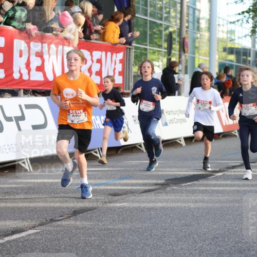 25.04.2025 - Das Zehntel Lena Gebhardt http://msf.ph/oto/7779813 26.04.2025 08:51:13 Ziel 1080, 1087, 1114, 1484, 1748, 1781, 1787, 1922, 2156, 2321, 2325, 2356, 2392, 2474, 2643, 2667, 2672, 2709, 2711, 2718, 2731, 2734, 2778, 2795, 2827, 2832, 2840, 2852, 2935, 3040, 3231, 3710, 3782, 3808, 3865 meine-sportfotos.de