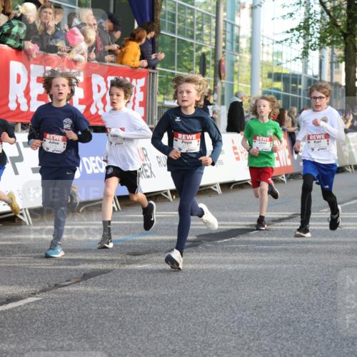 25.04.2025 - Das Zehntel Lena Gebhardt http://msf.ph/oto/7779850 26.04.2025 08:51:14 Ziel 1080, 1087, 1114, 1484, 1748, 1781, 1787, 1922, 2156, 2321, 2325, 2356, 2392, 2474, 2643, 2667, 2672, 2709, 2711, 2718, 2731, 2734, 2778, 2795, 2827, 2832, 2840, 2919, 2935, 3040, 3097, 3231, 3710, 3782, 3808, 3865 meine-sportfotos.de