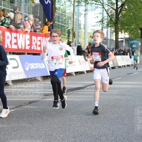 25.04.2025 - Das Zehntel Lena Gebhardt http://msf.ph/oto/7779886 26.04.2025 08:51:14 Ziel 1080, 1087, 1114, 1484, 1748, 1781, 1787, 1922, 2156, 2321, 2325, 2356, 2392, 2474, 2643, 2667, 2672, 2709, 2711, 2718, 2731, 2734, 2778, 2795, 2827, 2832, 2840, 2919, 2935, 3040, 3097, 3231, 3710, 3782, 3808, 3865 meine-sportfotos.de