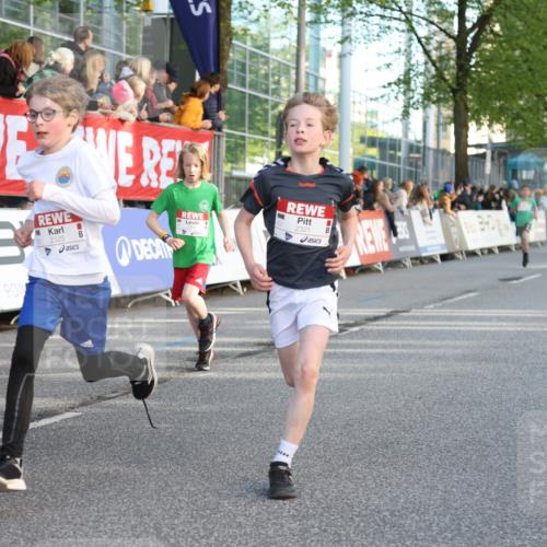 25.04.2025 - Das Zehntel Lena Gebhardt http://msf.ph/oto/7779902 26.04.2025 08:51:15 Ziel 1080, 1087, 1114, 1484, 1748, 1781, 1787, 1922, 2321, 2325, 2356, 2392, 2474, 2643, 2667, 2672, 2709, 2711, 2718, 2731, 2734, 2778, 2795, 2827, 2832, 2840, 2919, 2935, 3040, 3097, 3231, 3415, 3710, 3782, 3808, 3865 meine-sportfotos.de