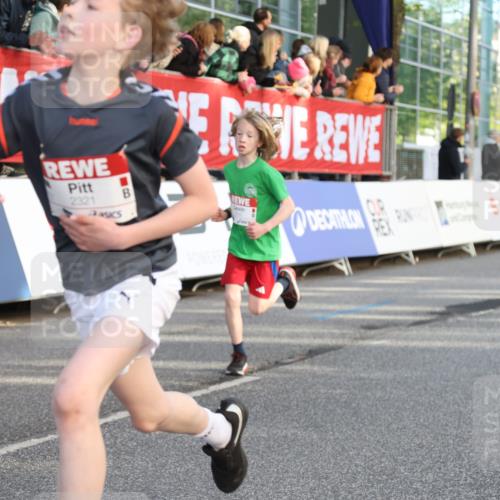 25.04.2025 - Das Zehntel Lena Gebhardt http://msf.ph/oto/7779921 26.04.2025 08:51:15 Ziel 1080, 1087, 1114, 1484, 1748, 1781, 1787, 1922, 2321, 2325, 2356, 2392, 2474, 2643, 2667, 2672, 2709, 2711, 2718, 2731, 2734, 2778, 2795, 2827, 2832, 2840, 2919, 2935, 3040, 3097, 3231, 3415, 3710, 3782, 3808, 3865 meine-sportfotos.de