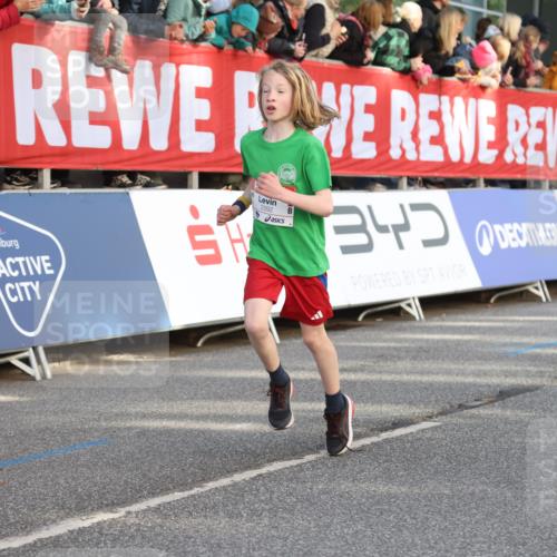 25.04.2025 - Das Zehntel Lena Gebhardt http://msf.ph/oto/7779948 26.04.2025 08:51:16 Ziel 1080, 1087, 1114, 1484, 1748, 1781, 1787, 1922, 2321, 2325, 2356, 2392, 2474, 2643, 2667, 2672, 2709, 2711, 2718, 2731, 2734, 2778, 2795, 2827, 2832, 2840, 2914, 2919, 2935, 3040, 3097, 3231, 3415, 3710, 3782, 3808, 3865 meine-sportfotos.de