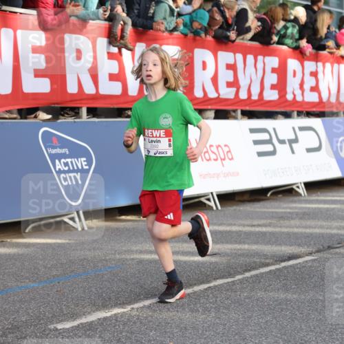 25.04.2025 - Das Zehntel Lena Gebhardt http://msf.ph/oto/7779968 26.04.2025 08:51:16 Ziel 1080, 1087, 1114, 1484, 1748, 1781, 1787, 1922, 2321, 2325, 2356, 2392, 2474, 2643, 2667, 2672, 2709, 2711, 2718, 2731, 2734, 2778, 2795, 2827, 2832, 2840, 2914, 2919, 2935, 3040, 3097, 3231, 3415, 3710, 3782, 3808, 3865 meine-sportfotos.de