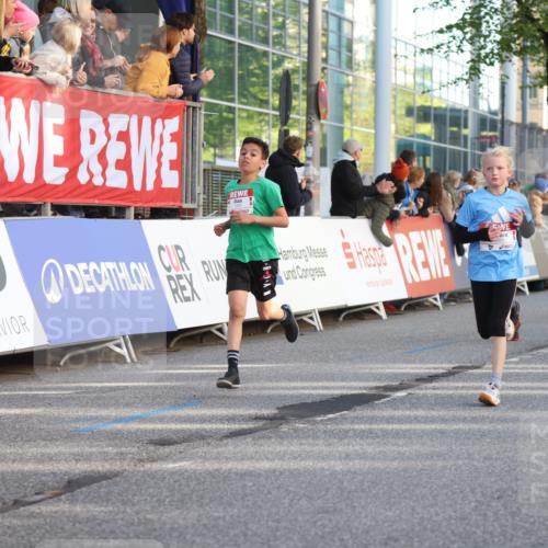 25.04.2025 - Das Zehntel Lena Gebhardt http://msf.ph/oto/7780030 26.04.2025 08:51:18 Ziel 1080, 1087, 1114, 1484, 1488, 1748, 1781, 1787, 1922, 2321, 2325, 2356, 2392, 2474, 2643, 2667, 2672, 2709, 2711, 2718, 2731, 2734, 2778, 2795, 2827, 2832, 2840, 2914, 2919, 3040, 3097, 3099, 3231, 3415, 3710, 3782, 3808, 3865 meine-sportfotos.de