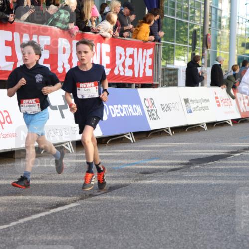 25.04.2025 - Das Zehntel Lena Gebhardt http://msf.ph/oto/7780137 26.04.2025 08:51:21 Ziel 1080, 1087, 1114, 1484, 1488, 1748, 1757, 1781, 1787, 1922, 2309, 2325, 2356, 2392, 2474, 2667, 2672, 2709, 2718, 2731, 2734, 2778, 2795, 2827, 2832, 2848, 2914, 2919, 3040, 3097, 3099, 3188, 3231, 3415, 3710, 3782, 3808, 3865, 3877 meine-sportfotos.de