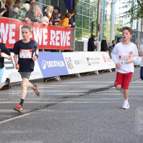 25.04.2025 - Das Zehntel Lena Gebhardt http://msf.ph/oto/7780157 26.04.2025 08:51:21 Ziel 1080, 1087, 1114, 1484, 1488, 1748, 1757, 1781, 1787, 1922, 2309, 2325, 2356, 2392, 2474, 2667, 2672, 2709, 2718, 2731, 2734, 2778, 2795, 2827, 2832, 2848, 2914, 2919, 3040, 3097, 3099, 3188, 3231, 3415, 3710, 3782, 3808, 3865, 3877 meine-sportfotos.de