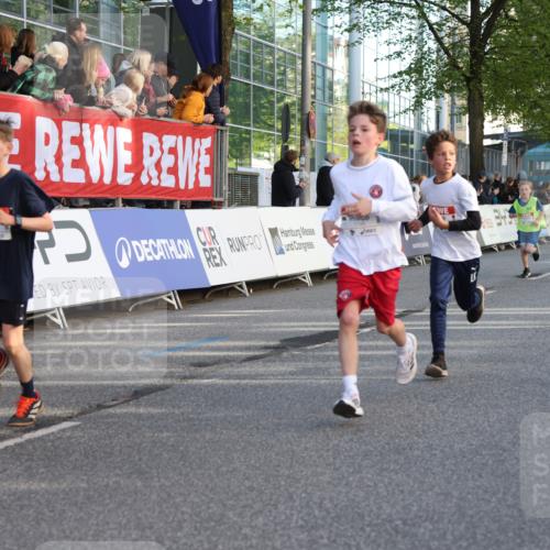 25.04.2025 - Das Zehntel Lena Gebhardt http://msf.ph/oto/7780167 26.04.2025 08:51:21 Ziel 1080, 1087, 1114, 1484, 1488, 1748, 1757, 1781, 1787, 1922, 2309, 2325, 2356, 2392, 2474, 2667, 2672, 2709, 2718, 2731, 2734, 2778, 2795, 2827, 2832, 2848, 2914, 2919, 3040, 3097, 3099, 3188, 3231, 3415, 3710, 3782, 3808, 3865, 3877 meine-sportfotos.de