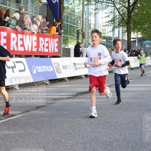 25.04.2025 - Das Zehntel Lena Gebhardt http://msf.ph/oto/7780175 26.04.2025 08:51:21 Ziel 1080, 1087, 1114, 1484, 1488, 1748, 1757, 1781, 1787, 1922, 2309, 2325, 2356, 2392, 2474, 2667, 2672, 2709, 2718, 2731, 2734, 2778, 2795, 2827, 2832, 2848, 2914, 2919, 3040, 3097, 3099, 3188, 3231, 3415, 3710, 3782, 3808, 3865, 3877 meine-sportfotos.de