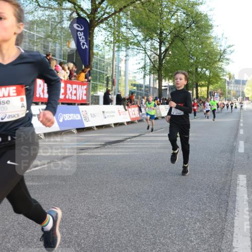 25.04.2025 - Das Zehntel Lena Gebhardt http://msf.ph/oto/7780269 26.04.2025 08:51:23 Ziel 1080, 1087, 1114, 1484, 1488, 1546, 1748, 1757, 1781, 1787, 1922, 1943, 2309, 2325, 2356, 2392, 2474, 2621, 2667, 2672, 2709, 2718, 2734, 2778, 2795, 2827, 2832, 2848, 2914, 2919, 3040, 3097, 3099, 3188, 3231, 3415, 3710, 3782, 3808, 3865, 3877 meine-sportfotos.de