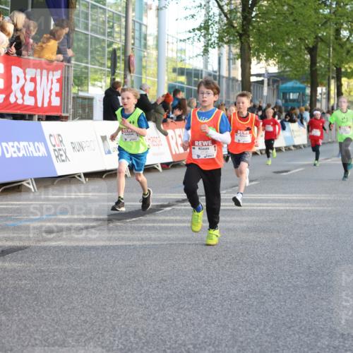 25.04.2025 - Das Zehntel Lena Gebhardt http://msf.ph/oto/7780320 26.04.2025 08:51:24 Ziel 1080, 1087, 1114, 1484, 1488, 1546, 1748, 1757, 1781, 1787, 1922, 1943, 2010, 2309, 2356, 2392, 2474, 2621, 2667, 2672, 2709, 2718, 2734, 2778, 2795, 2827, 2832, 2848, 2853, 2914, 2919, 3040, 3049, 3097, 3099, 3188, 3231, 3415, 3710, 3782, 3808, 3865, 3877 meine-sportfotos.de