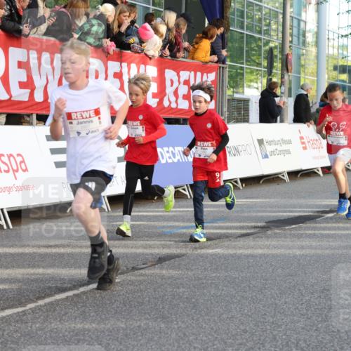 25.04.2025 - Das Zehntel Lena Gebhardt http://msf.ph/oto/7780447 26.04.2025 08:51:29 Ziel 1080, 1087, 1177, 1484, 1488, 1546, 1748, 1757, 1781, 1787, 1922, 1943, 2010, 2213, 2309, 2348, 2356, 2392, 2474, 2505, 2621, 2644, 2667, 2672, 2684, 2700, 2709, 2718, 2778, 2795, 2827, 2832, 2848, 2853, 2907, 2914, 2919, 2960, 3040, 3049, 3066, 3097, 3099, 3188, 3231, 3415, 3710, 3808, 3865, 3877 meine-sportfotos.de