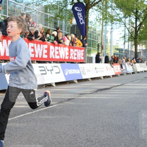 25.04.2025 - Das Zehntel Lena Gebhardt http://msf.ph/oto/7780568 26.04.2025 08:51:31 Ziel 1080, 1087, 1177, 1484, 1488, 1546, 1748, 1757, 1781, 1787, 1922, 1943, 2010, 2213, 2309, 2348, 2356, 2392, 2474, 2505, 2621, 2644, 2667, 2672, 2684, 2700, 2709, 2718, 2778, 2779, 2795, 2827, 2832, 2848, 2853, 2907, 2914, 2919, 2960, 2975, 3040, 3049, 3066, 3097, 3099, 3188, 3231, 3415, 3538, 3710, 3808, 3865, 3877 meine-sportfotos.de